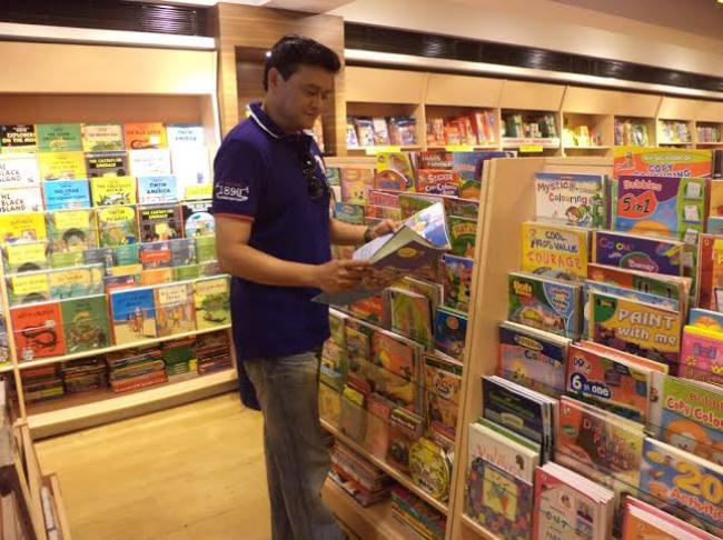Story creates paradise for young book-lovers
