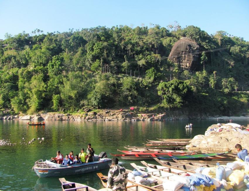 Dawki river along Indo-Bangladesh border in Meghalaya is a magnet for tourists 
