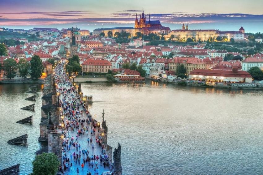 Charles Bridge is the beating heart of Prague. Photo: Pixabay