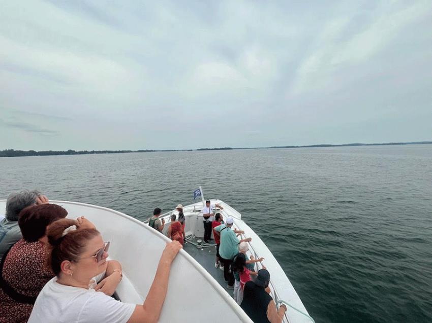 Spectacular island views unfolding along the St. Lawrence River. Photo: Sujoy Dhar