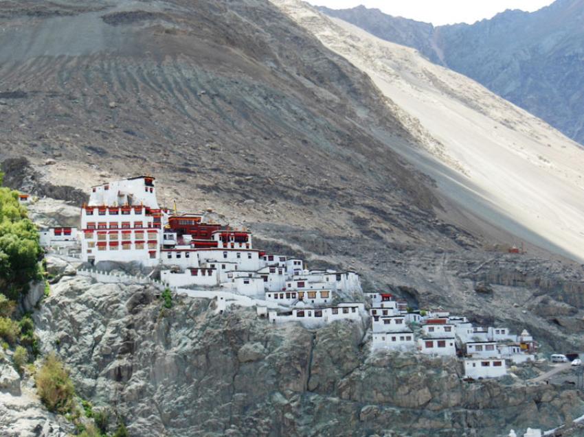  Is Ladakh a paradise lost? 