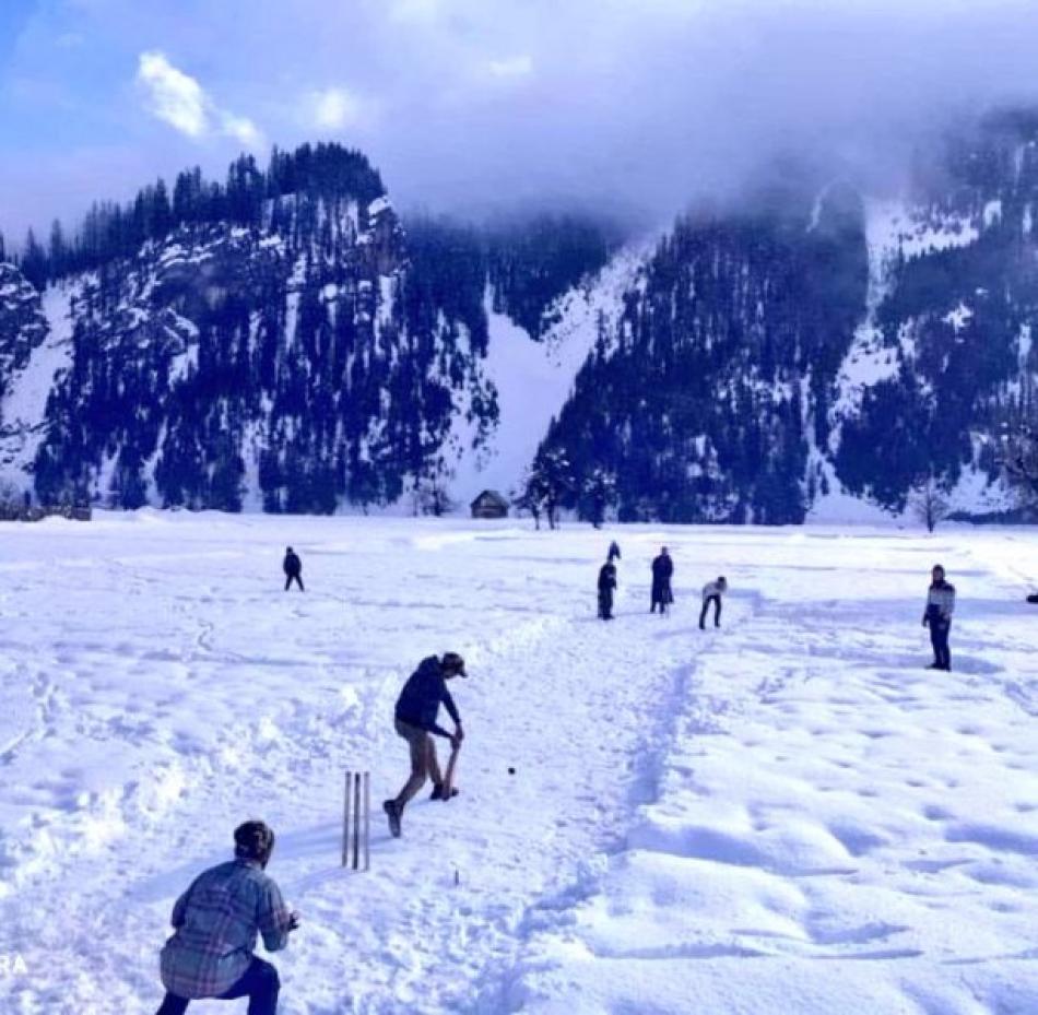 Images of the Day : Kashmiri Youth playing cricket ...