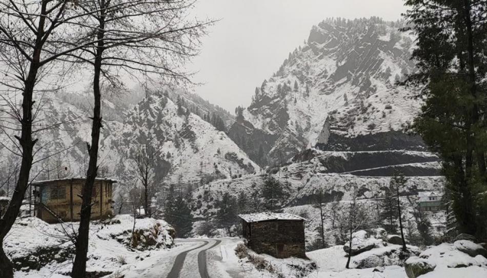 Images of the Day : Snowfall in Jammu and Kashmir