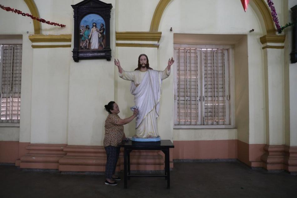 In Images: Kolkata churches prepare for Christmas