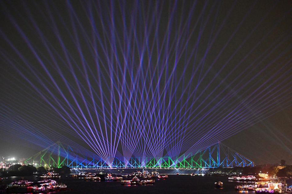 Kolkata dazzles with spectacular laser show on Howrah Bridge ahead of International Yoga Day