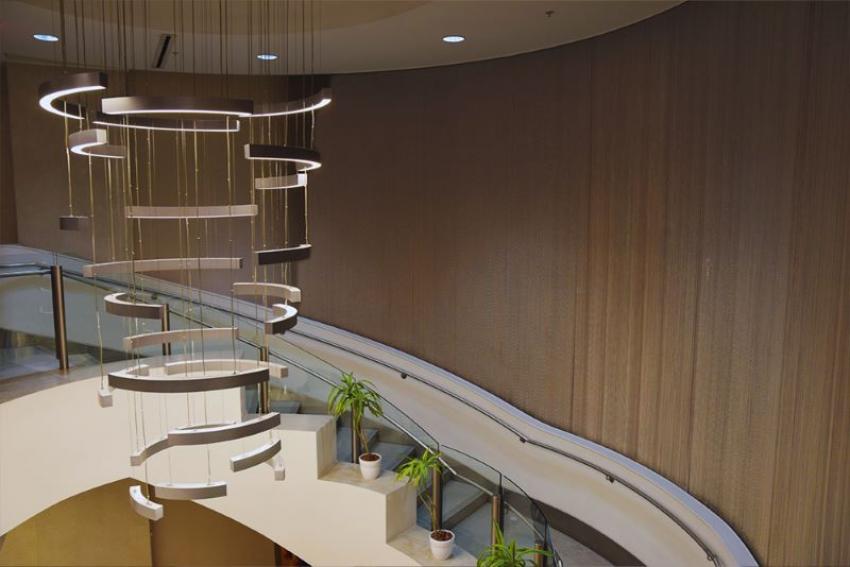 Artistic, sculptural elements welcome guests into the Flagship and Admirals Club lounges.Photo: American Airlines