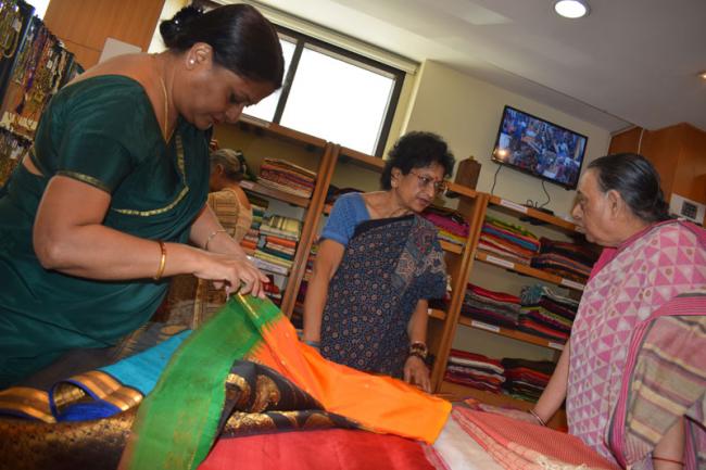 Poila Baishakh mode kicks in with Craft Council of India’s textile collections