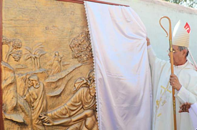 Bandel Church in West Bengal marks `World Day of the Sick’ with healing prayers, mural