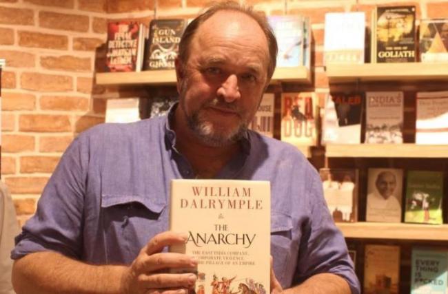 Starmark organises William Dalrymple's book signing session of The Anarchy- The Relentless Rise of the East India Company