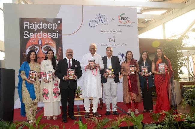 Rajdeep Sardesai with Shradha Murarka, Neha Saraf, Indranil Ray, Dr. Fuad Halim, Gouri Basu, Manisha Jain and Esha Dutta at Kitaab event in Kolkata. Photo courtesy: PKF