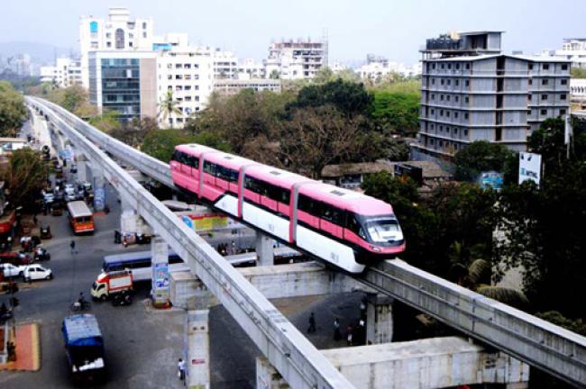Chavan inaugurates Mumbai Monorail