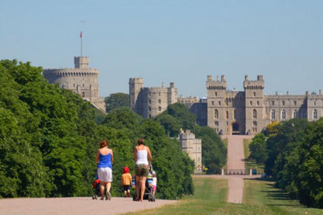 Born to rule-explore the castles and palaces where royal British children spent their childhoods