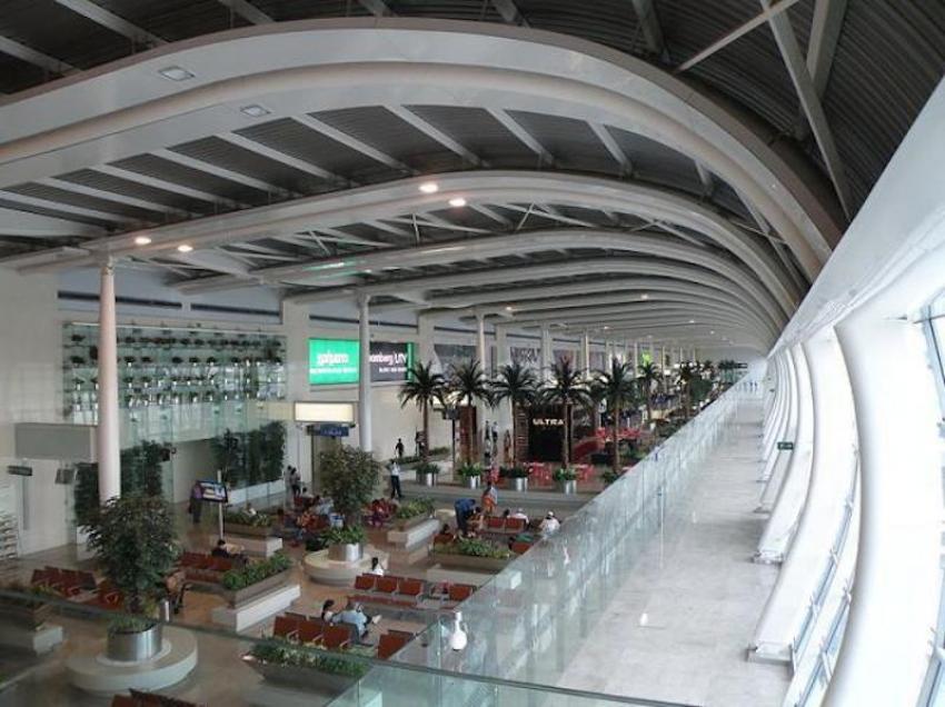 Travel aggregator's alternative for fliers hit by Mumbai, Bangalore airport disruptions