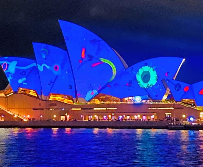 Illuminated Sydney harbour front draws global footfalls
