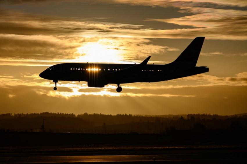 Several major Indian airlines issue travel advisory to passengers amid escalated India-Pakistan tension Several major Indian airlines issue travel advisory to passengers amid escalated India-Pakistan tension