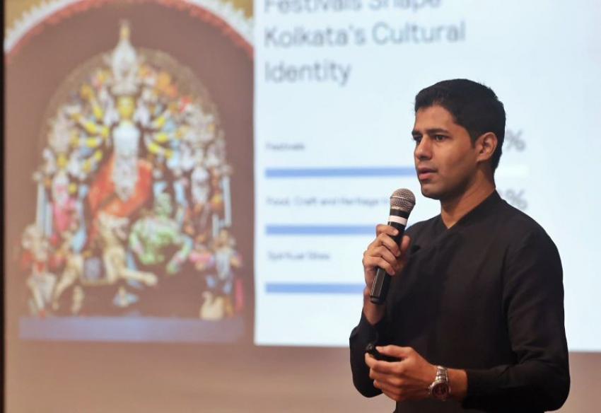 Neel Ghose, Travel and Destinations Expert at Skyscanner briefing the media. Photo: Avishek Mitra/IBNS