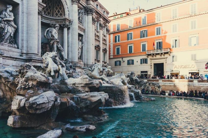 Rome&rsquo;s Trevi Fountain Now Has an Entry Fee &mdash; What Travellers Need to Know