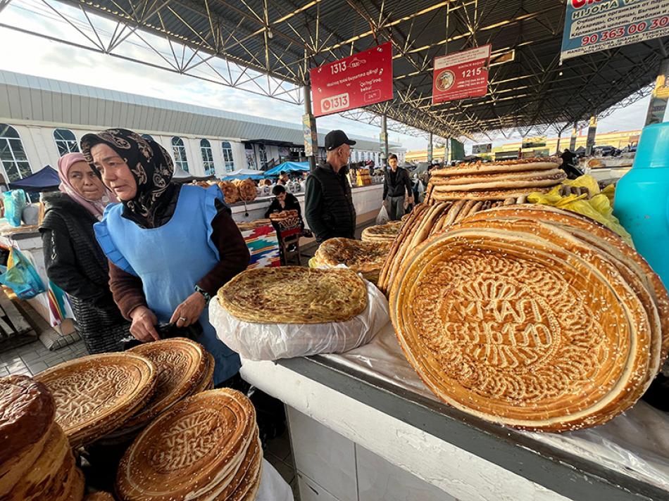 Uzbek Breads: Glimpses of Margilan market in Fergana